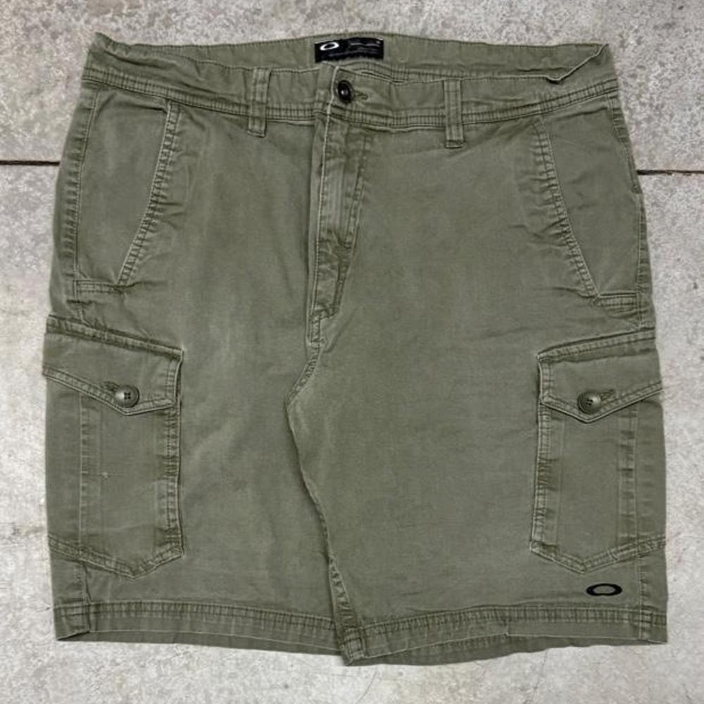 Oakley Men's Olive Green Utility Cargo Shorts Sz 36/38